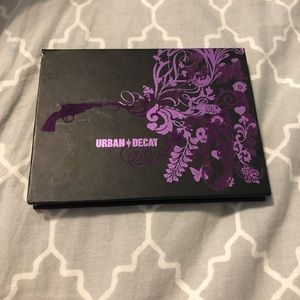 Urban Decay gun smoke palette